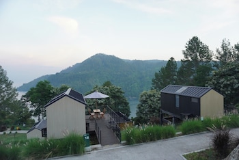 patra parapat hotel