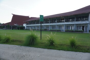 patra parapat hotel