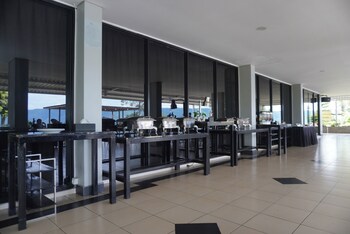 patra parapat hotel