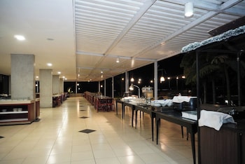 patra parapat hotel