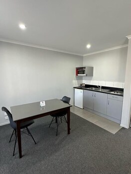 Eastland Pacific Motor Lodge,,2 star