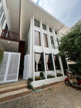 Ena Boutique Hotel & Cafe,,2 star