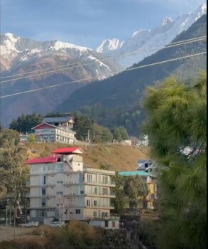 manuni inn khanyara rd