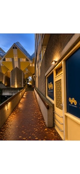 the hyve budget hotel rotterdam