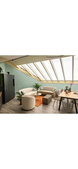 The Hyve Budget Hotel Rotterdam,,2 star
