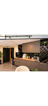 the hyve budget hotel rotterdam