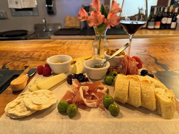 Hanthorn Lofts On Pier 39,,2 star