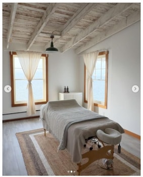 Hanthorn Lofts On Pier 39,,2 star