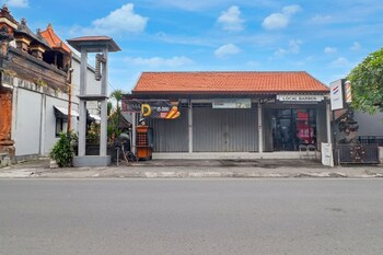 hotel o near mookiland park bali formerl