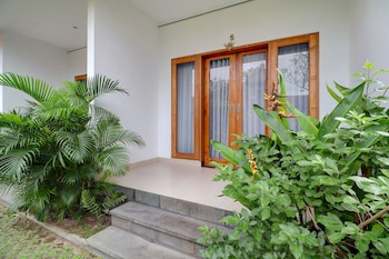hotel o near mookiland park bali formerl