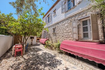 b house alacati
