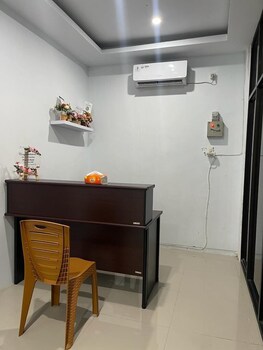 Hotel O Near Universitas Sumatera Utara,,3 star