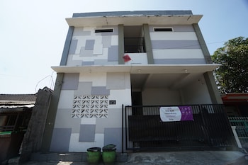 Hotel O Singgah Sini Homestay Syariah,,2 star