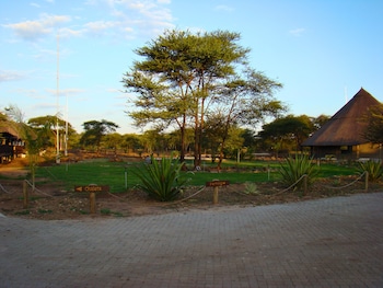 chobe lesoma chalets hotel