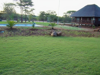 chobe lesoma chalets hotel