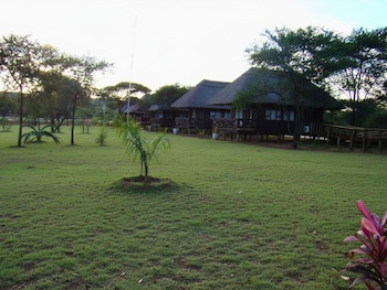 chobe lesoma chalets hotel