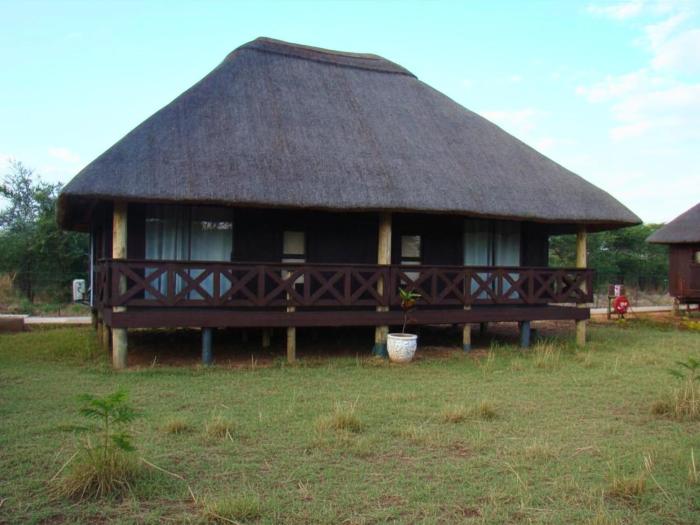 chobe lesoma chalets hotel