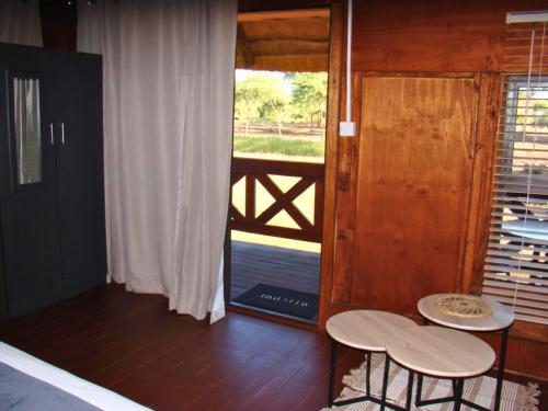 chobe lesoma chalets hotel