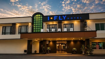 I-Fly Hotel,,2 star