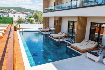 aura mare hotel