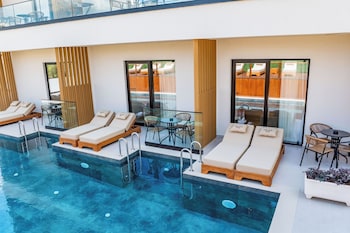 aura mare hotel