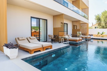 aura mare hotel