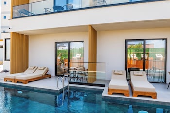 aura mare hotel