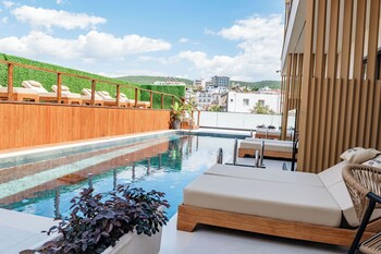 aura mare hotel