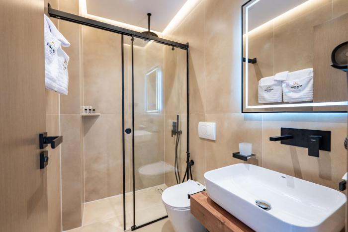 aura mare hotel