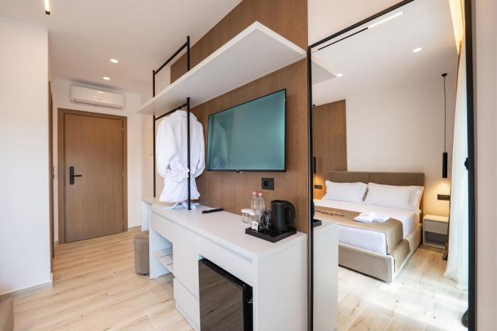 aura mare hotel