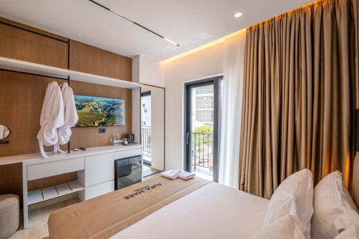 aura mare hotel