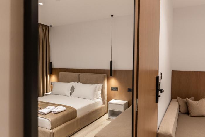 aura mare hotel