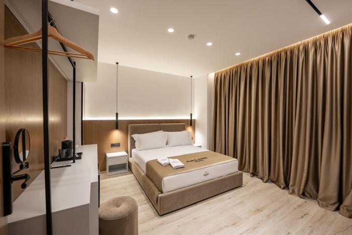 aura mare hotel