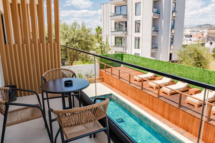 aura mare hotel
