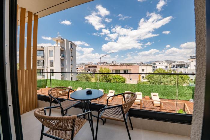 aura mare hotel
