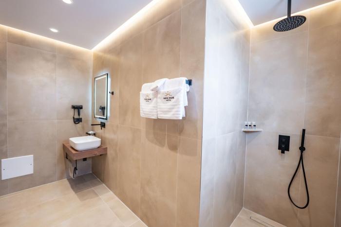 aura mare hotel