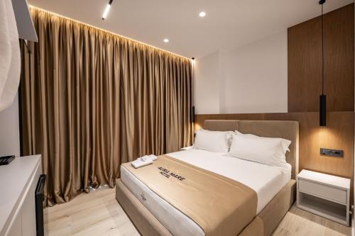 aura mare hotel