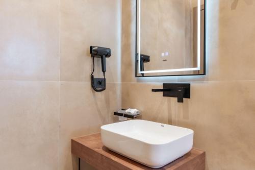 aura mare hotel