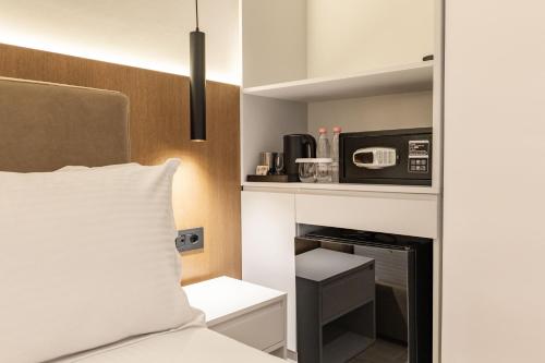 aura mare hotel