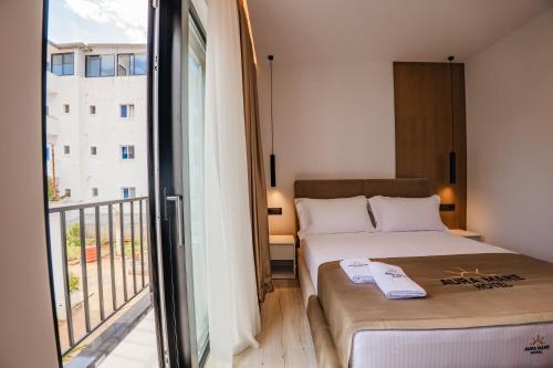 aura mare hotel
