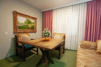 alis family hotel baku