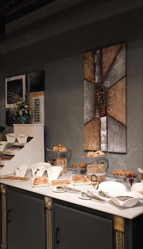 alis family hotel baku