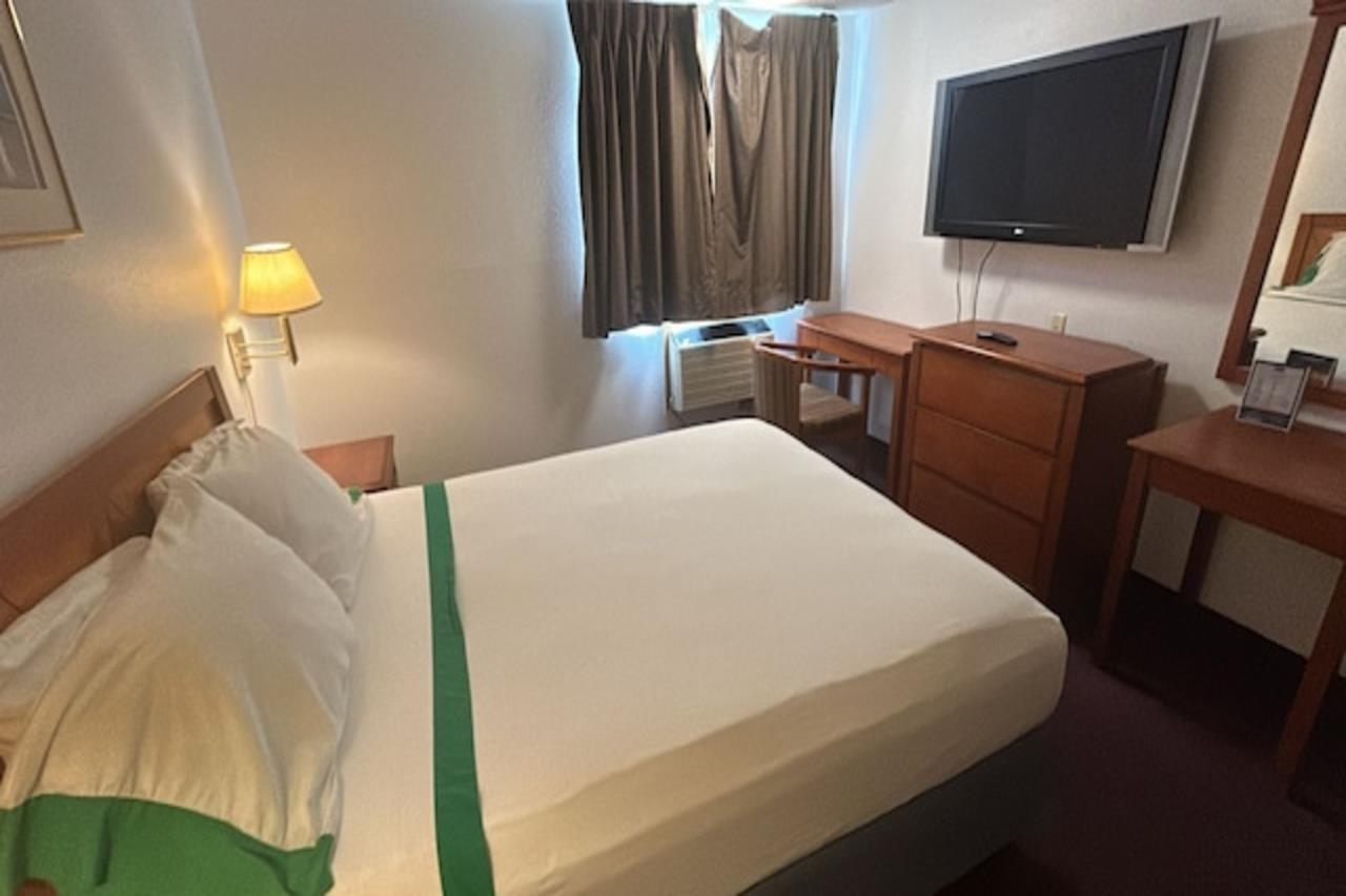 tacoma port inn fife i 5