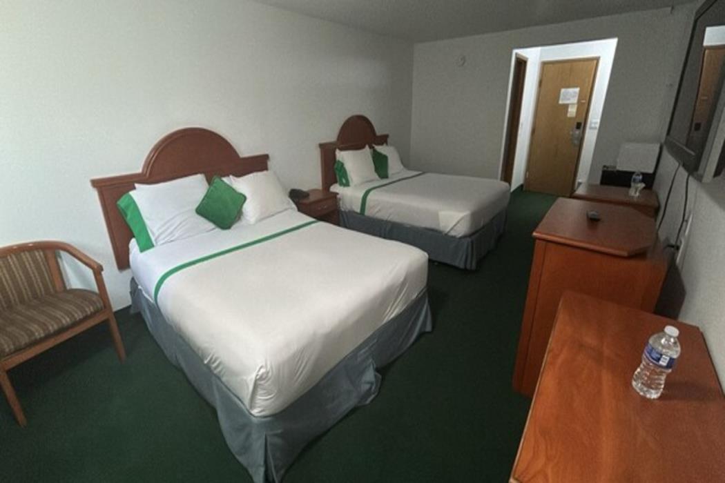 tacoma port inn fife i 5
