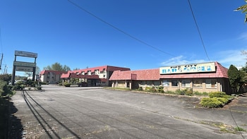 tacoma port inn fife i 5