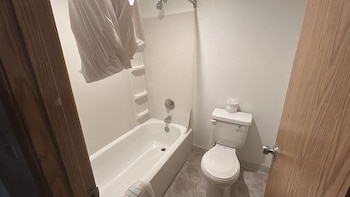 tacoma port inn fife i 5