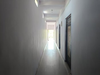 Kashyap Jakhi Bigha Dehri,,2 star