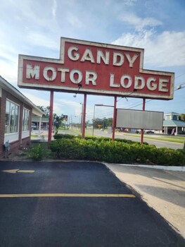 gandy motor lodge