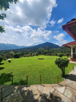 Tropical Blooms - Coorg,,2 star