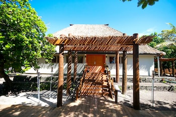 Serenity Island Resort,Fiji>>Bounty Island,4 star